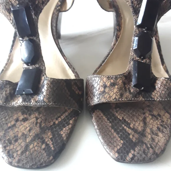 ANNE KLEIN SNAKESKIN WEDGE BEJEWELED SANDALS SZ 9 - Picture 3 of 6